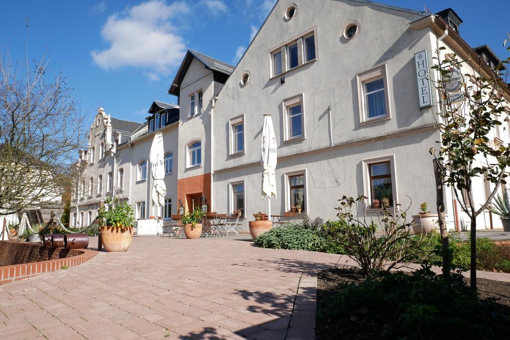 Hotel Garni Brauhof Niederwiesa ภายนอก รูปภาพ