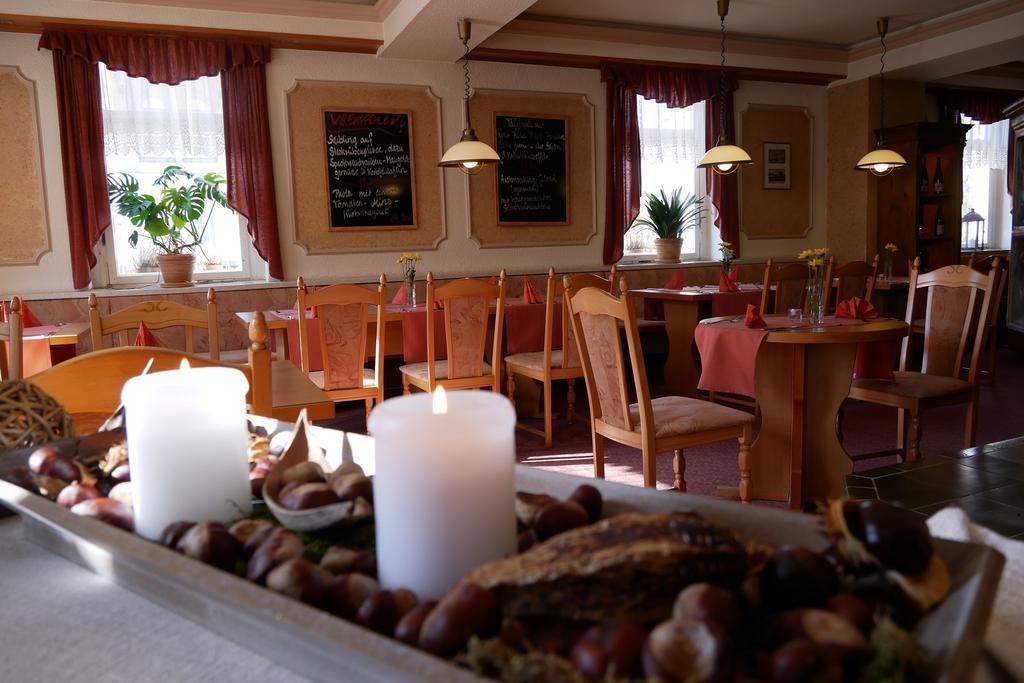 Hotel Garni Brauhof Niederwiesa ภายนอก รูปภาพ