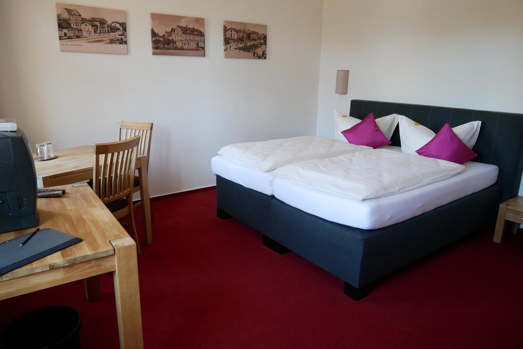 Hotel Garni Brauhof Niederwiesa ภายนอก รูปภาพ