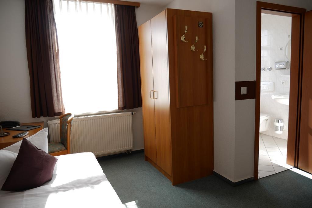 Hotel Garni Brauhof Niederwiesa ภายนอก รูปภาพ